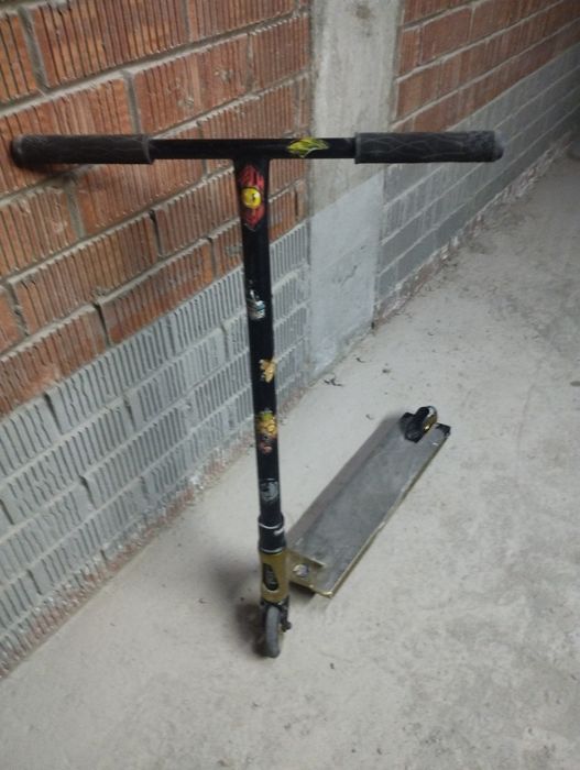 Самокат трюковый