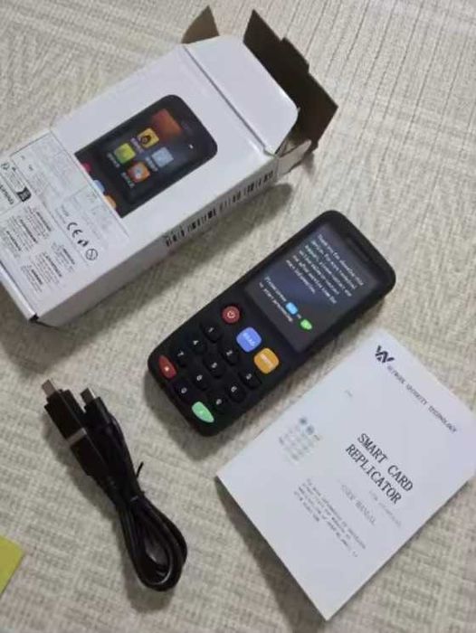 Професионален смарт RFID дубликатор копира, чете, записва карти/чипове