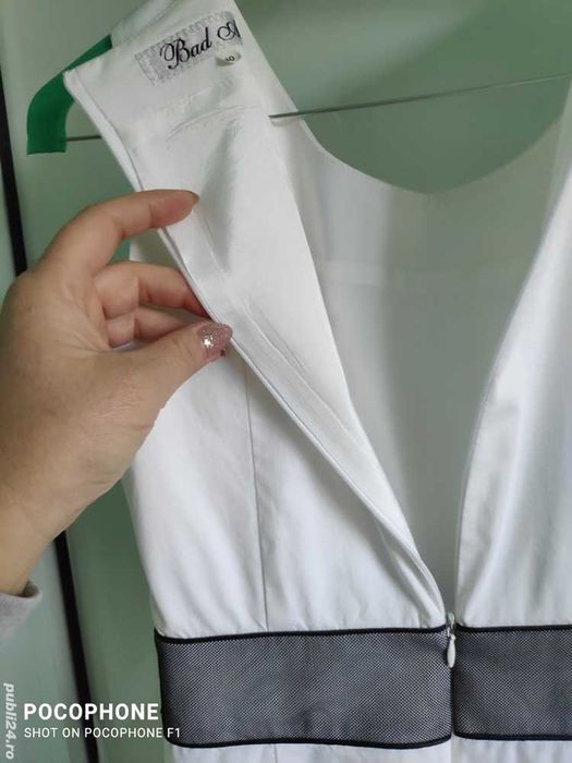 Rochie casual alba cu brau negru