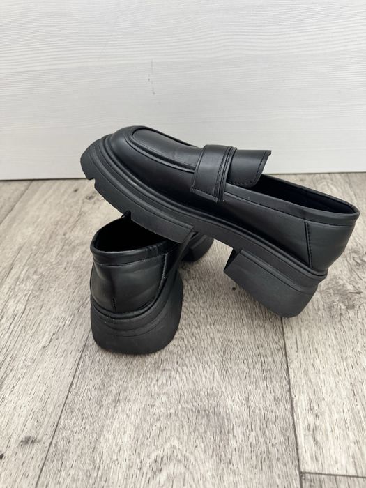 туфли  женские черные новые