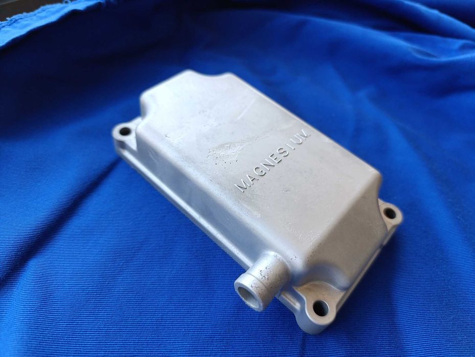 Водно бластиране почистване на детайли