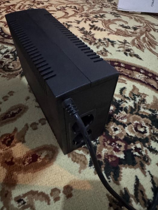 Продам упс UPS CyberPower UTC650Е