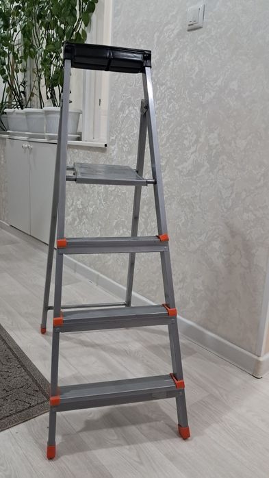 Стремянка продается