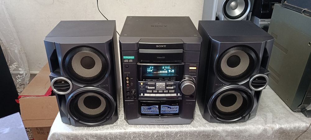 Продам музыкальный центр SONY