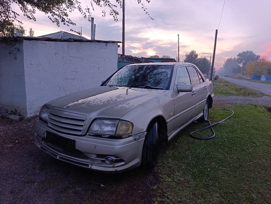 Mercedes Benz W202