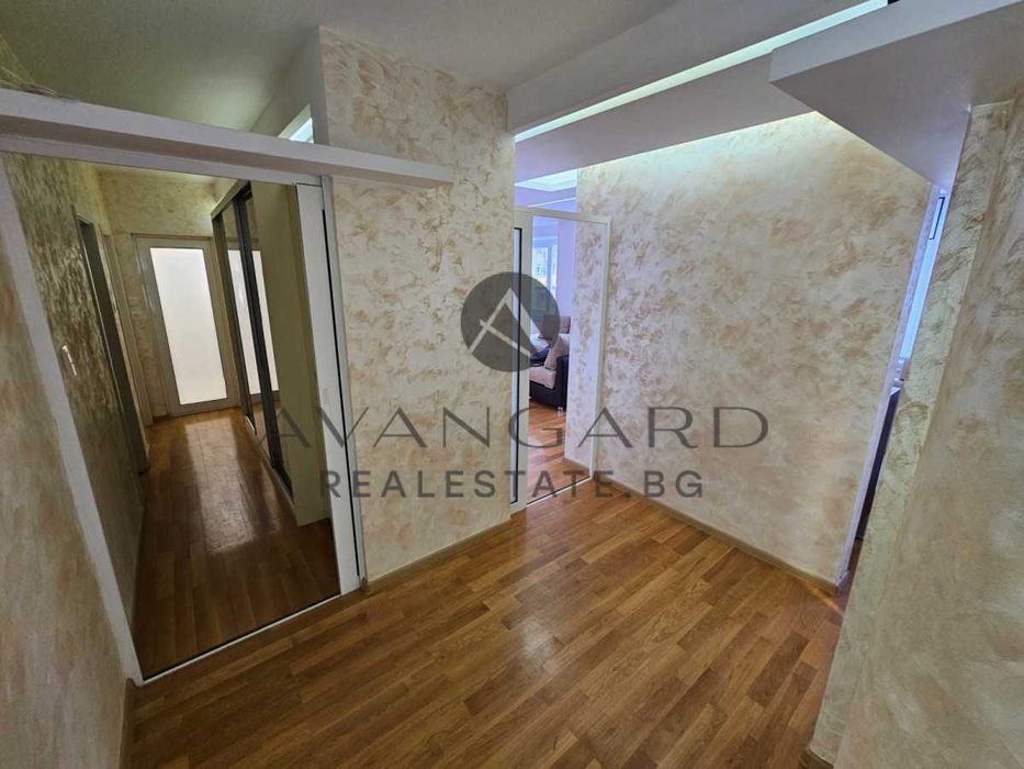 Продава се Тристаен апартамент в Пловдив, Кършияка - 134 кв.м за 2090 €/кв.м - Снимка #12