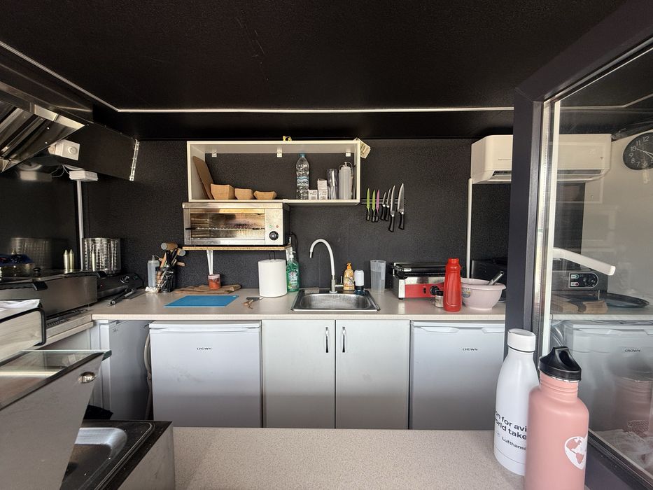 Търговска каравана за бързо хранене / оборудвана; готова за работа/