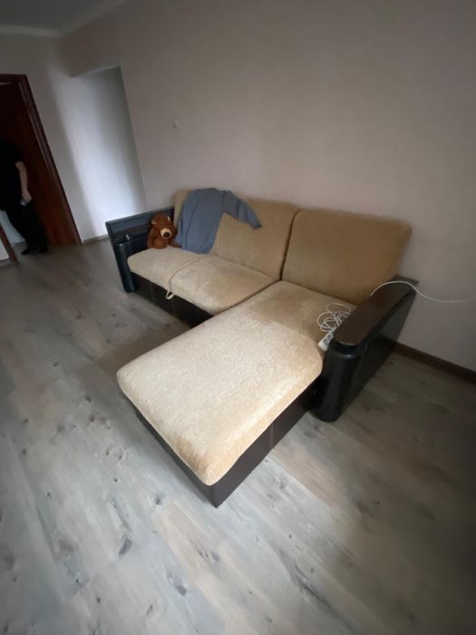 Продам диван в хорошем состоянии