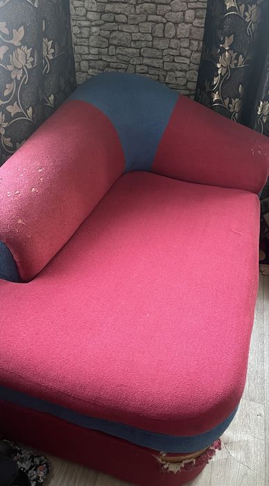 Продам тохту в угол комнаты