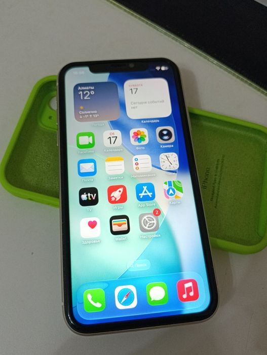 iPhone 11 в хорошем состоянии