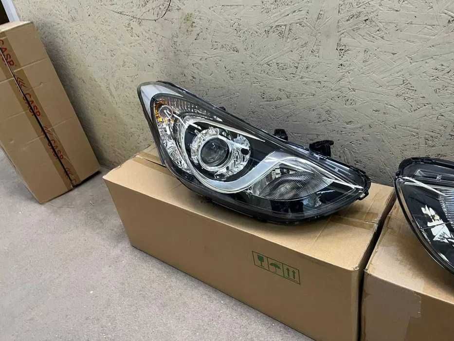 Фара Hyundai I30 Хюндай Ай30 / 12-15