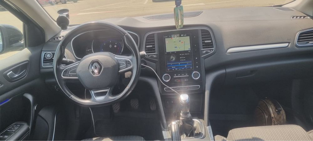 RENAULT Megane 2018 — imagine 2