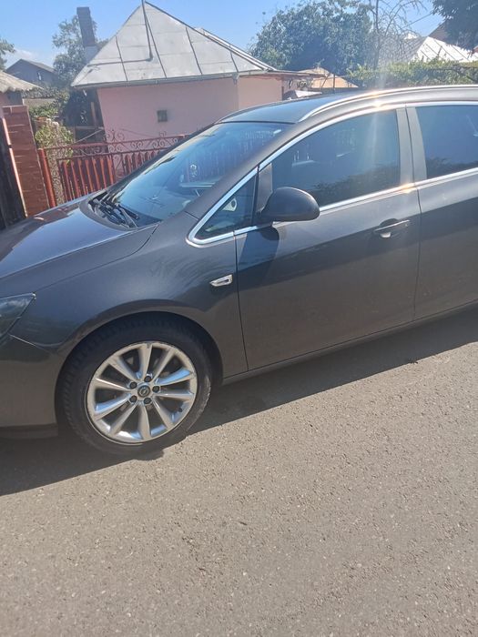 Opel astra j break