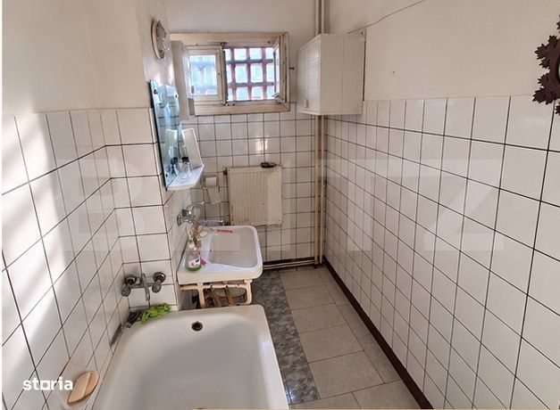 Apartament cu 2 camere, 44 mp, zona Primaverii