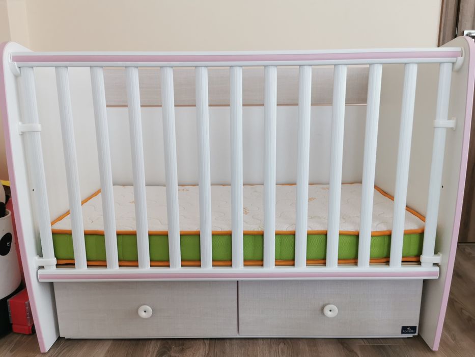 Бебешко легло за момиче