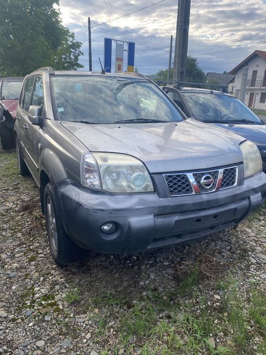 Dezmembrez Nissan X-trail 2.2dci