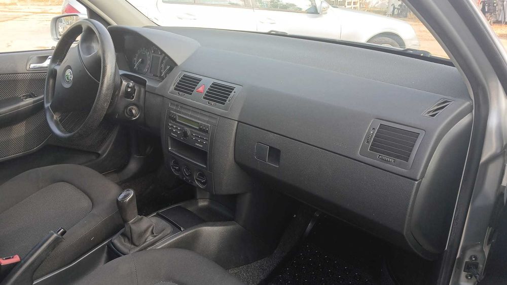 Dezmembrez Skoda Fabia 1.4 Diesel DIN 2004 - BNM