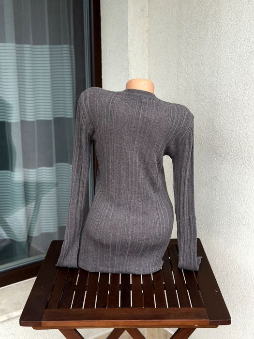 Дамски пуловер Dolce & Gabbana (V-Neck Pullover) - размер М/L(48), Отлично състояние