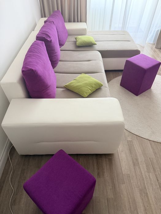 Canapea extensibila, 280 cm lungime + 2 taburete