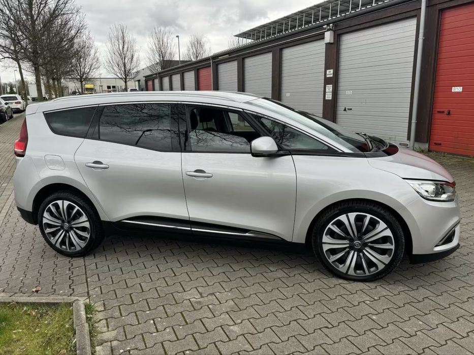 Dezmembrez Renault Grand Scenic 1.6 diesel, R9M, cutie manuala