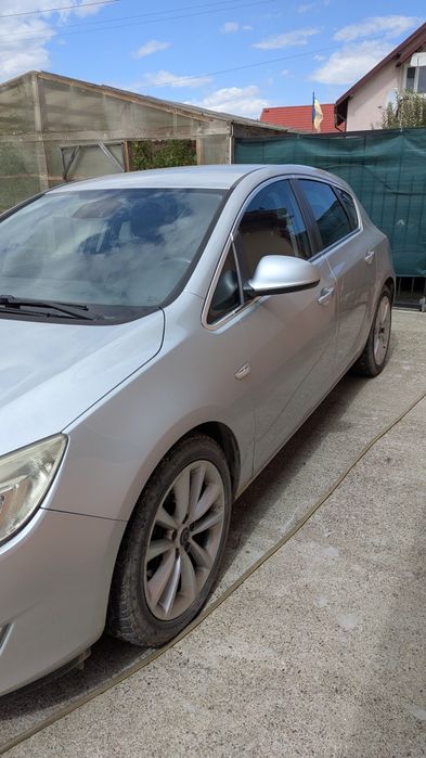 Opel Astra J 2010