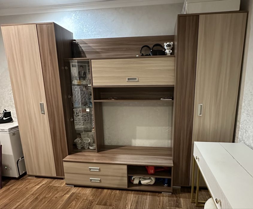 Продается мебельная стенка