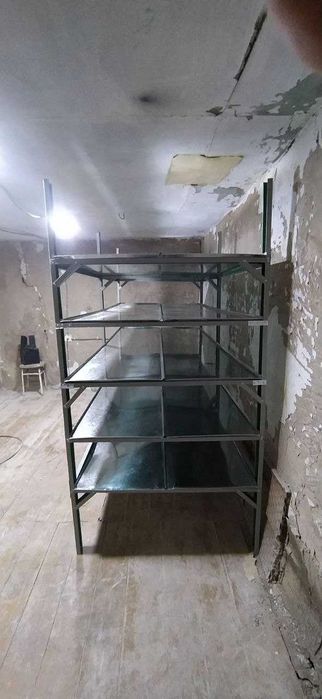 Стеллаж для цыплят или гидропоники