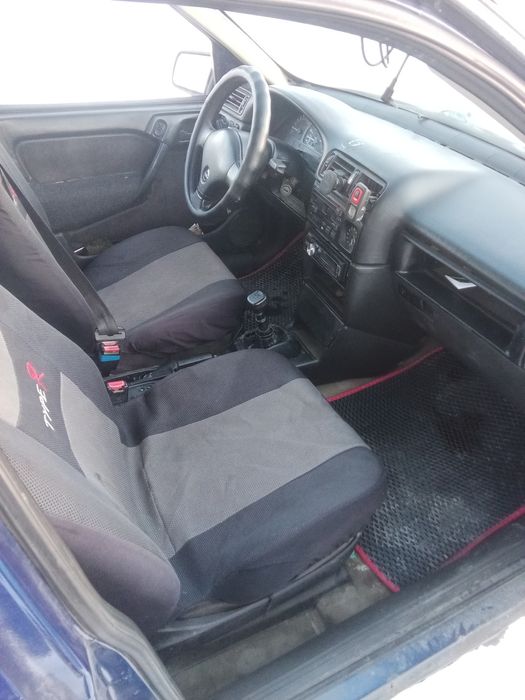 Продам машину Опель вектра А