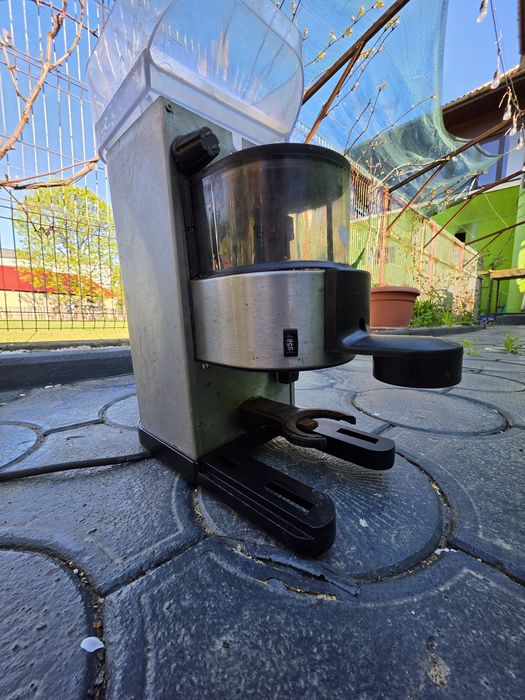 Moară Electrică De Măcinat Cafea