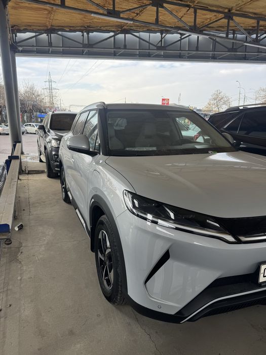 BYD Yuan Up 2025yil 1.400km