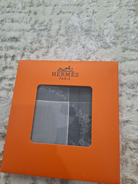 Платки разные шелковые