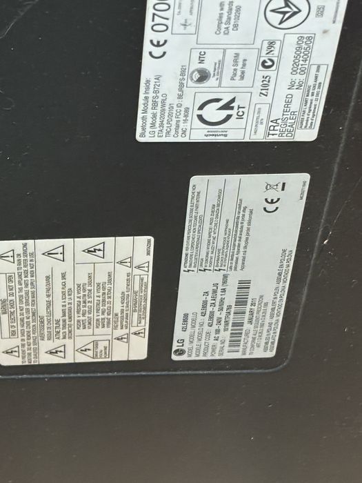 Televizor LG 42LE8500 defect