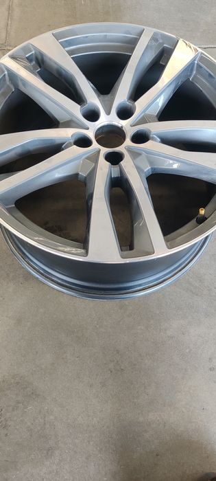 Vând jantă aliaj 19