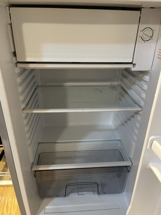 Хладилник CROWN Df 120L