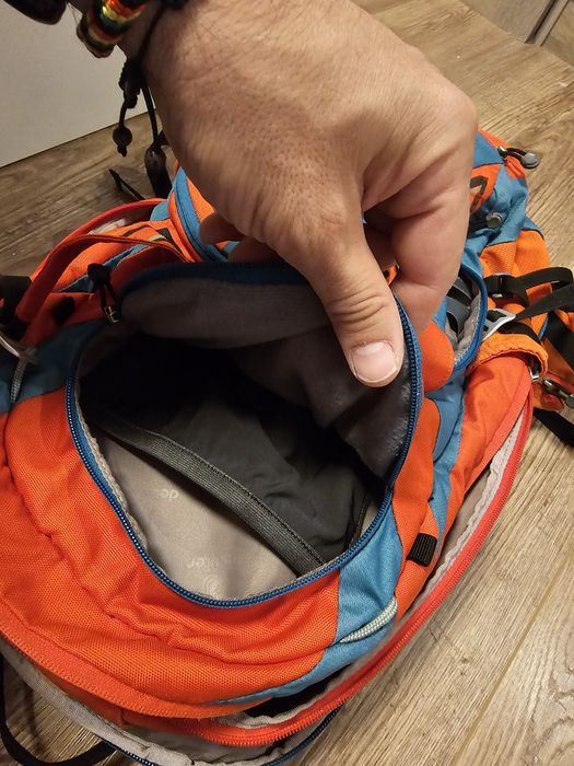 Deuter Attack 20l - раница за колело