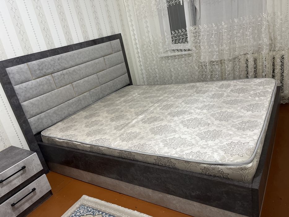 Спальный кровать