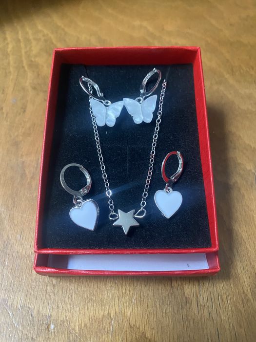 Cercei si lantisor cu steluta