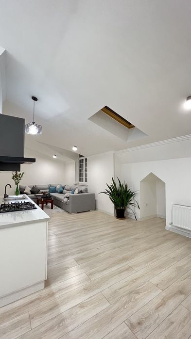 Район: Миробод 
Адрес: Greenwich golden house 
Ориентир: Уз бум

Комна