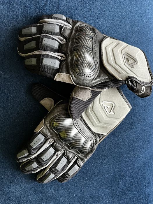 Echipament moto dama ( blugi, ghete, geaca, manusi)