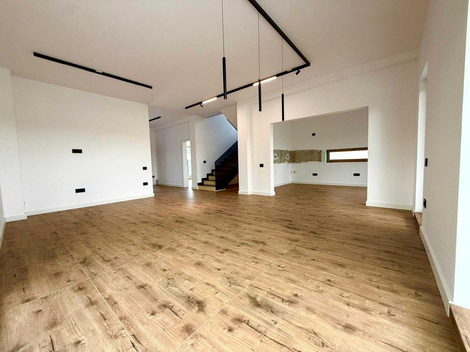 Vila individuala P+1 /5Camere/Corbeanca/Petresti
