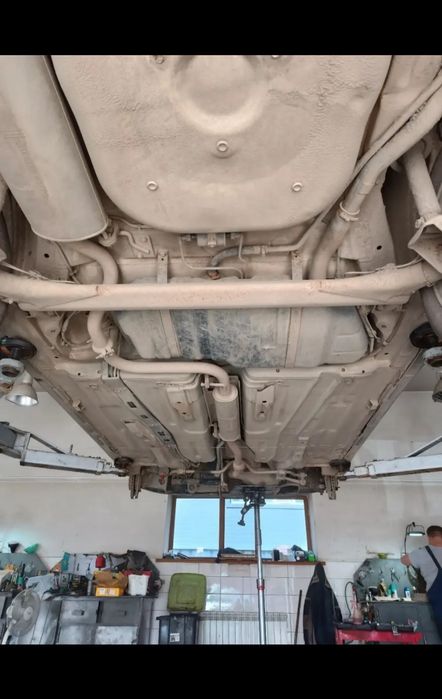 Продам машину приора 2