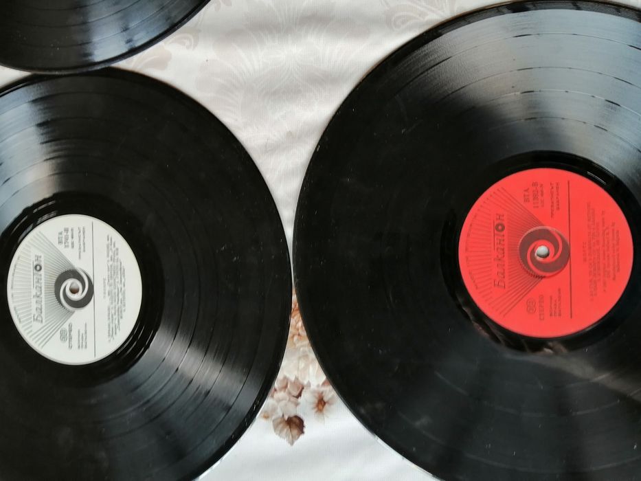 Грамофонни плочи на БАЛКАНТОН. Български и чужди изпълнители.