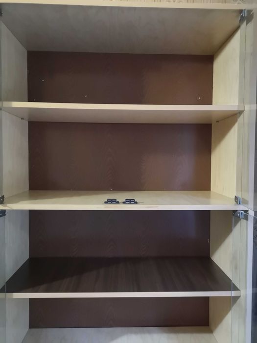 Продается крепкий Шкаф. Б/У