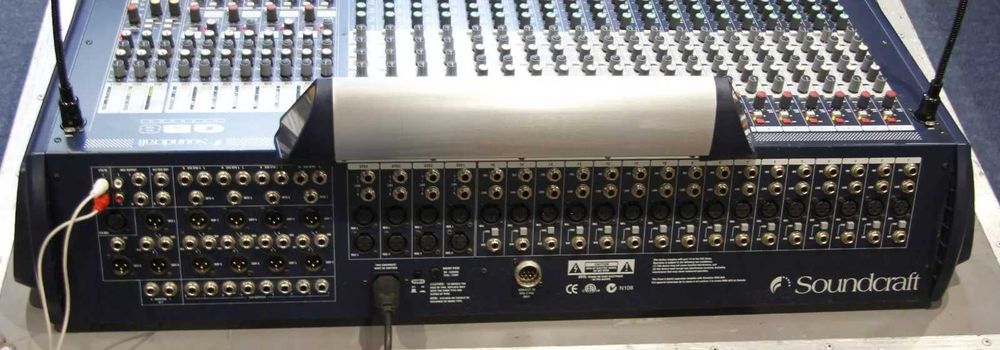 СПЕШНО - Soundcraft GB8 32-канален миксер – Топ оферта с кейс!