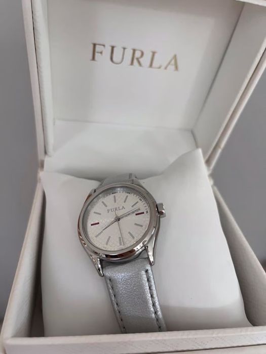 Furla часовник естествена кожа в сребисто