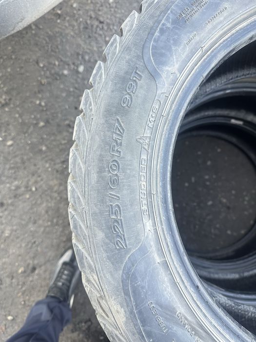 Продам бу Зимные шины шипы