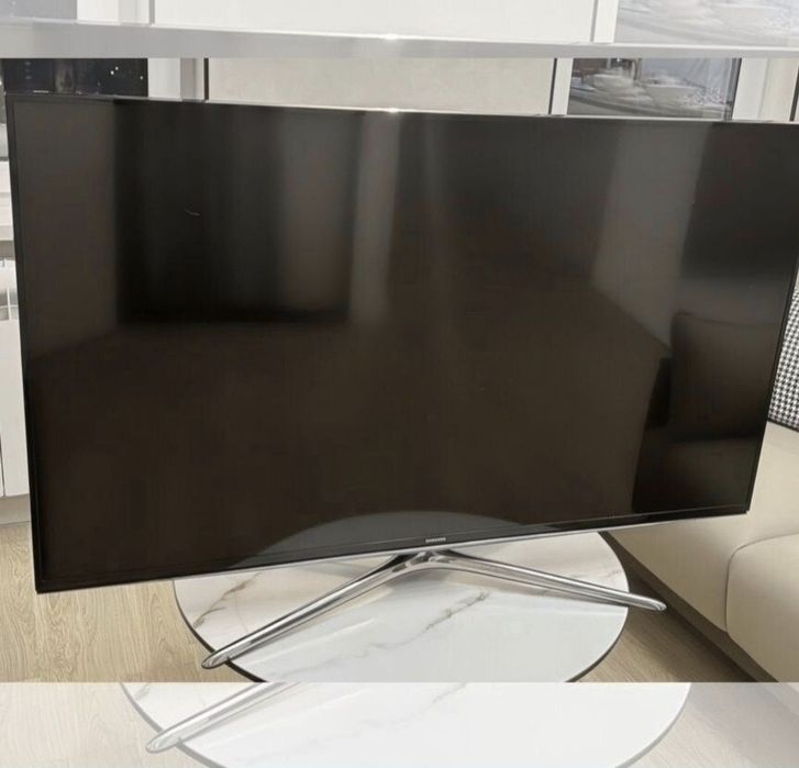 Samsung Smart TV 102см