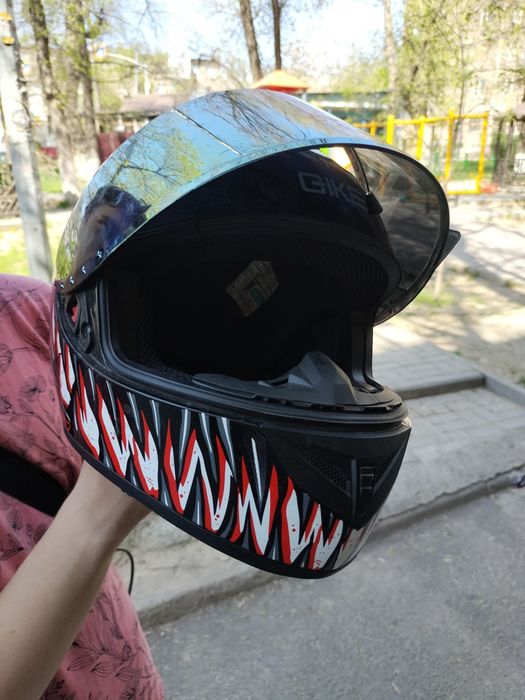 Мото шлем продам