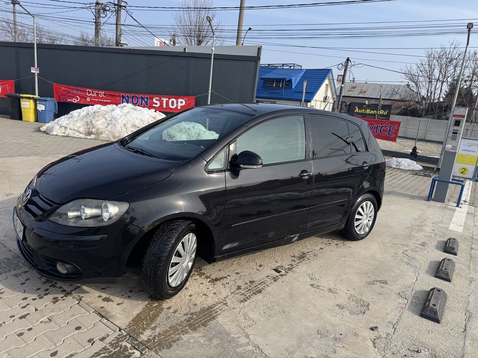 Vw.   golf   5    plus