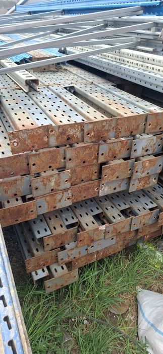Rafturi metalice profesionale